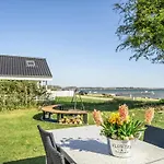 Front In * Sjolund