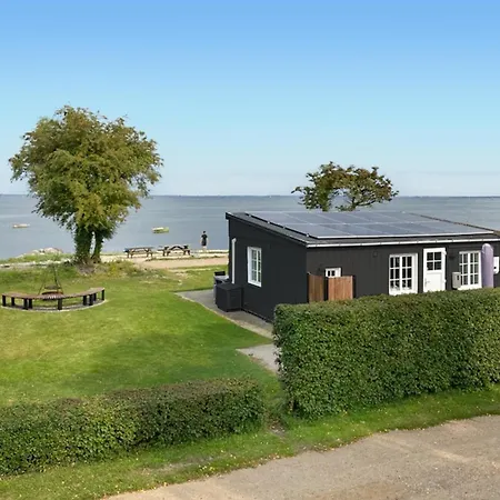 Front In With Kitchen * Sjolund